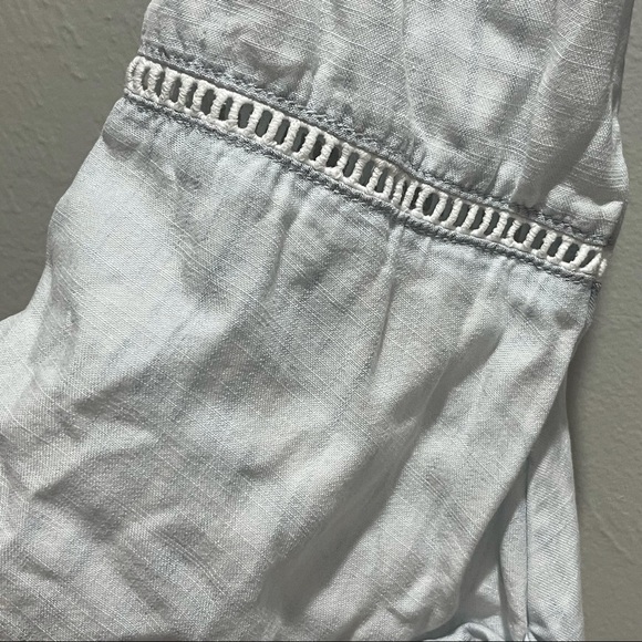 CHELSEA & VIOLET Women’s Blue Chambray Lyocell Peplum Top Bell Sleeves - Picture 4 of 9